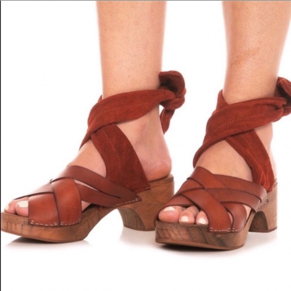 SOLD! Emmy Wrap Clog by Free People BROWN / RUST - Picture 3 of 8